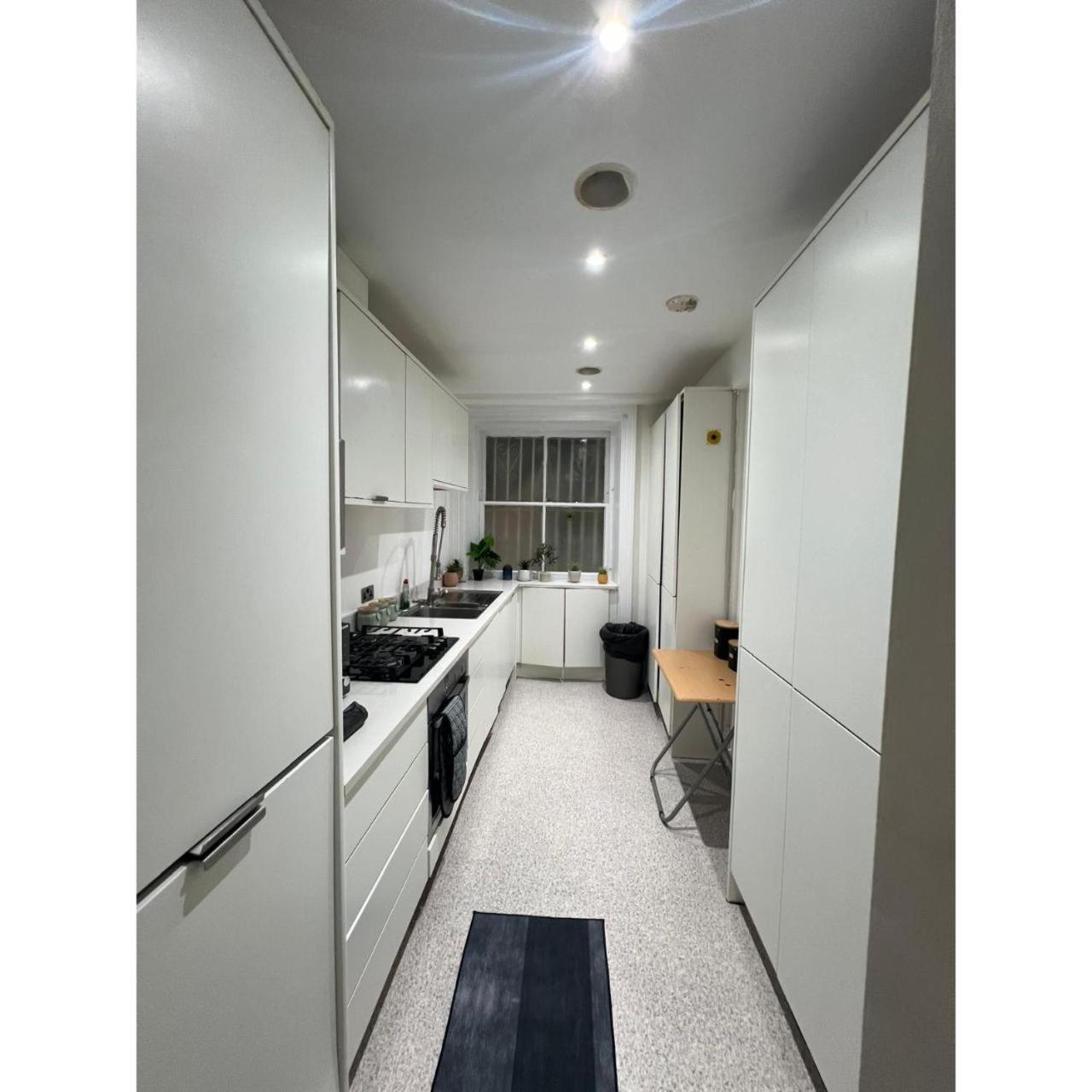 Fabulous 3 Bed Flat Near Edgware Road Station Lägenhet London Exteriör bild